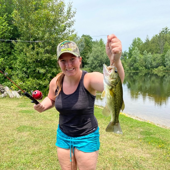 Meet your Posher, Alyssa - Picture 1 of 1